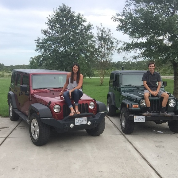 Meet your Posher, Melissa - Picture 1 of 1